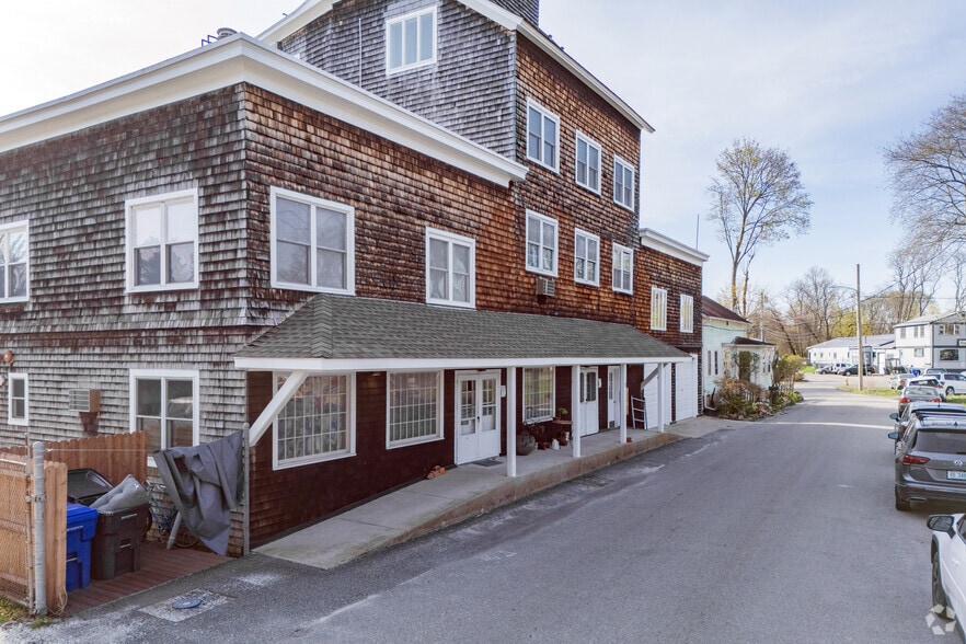 32 Cole St, Warren, RI for lease - Building Photo - Image 3 of 6