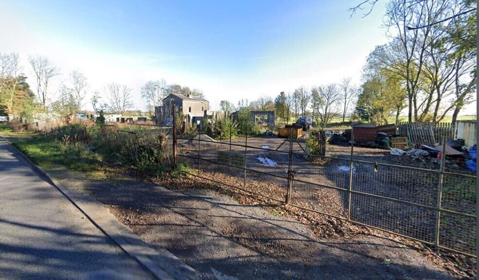 Bath Rd, Bristol, BS37 6RR