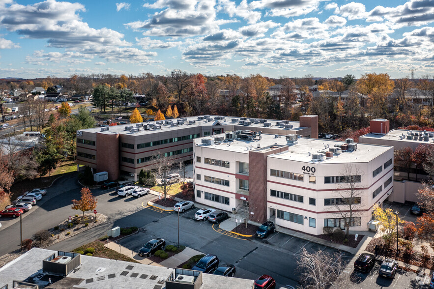 400 Perrine Rd, Old Bridge, NJ for lease - Building Photo - Image 1 of 3