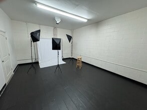 14529 Archwood St, Van Nuys, CA for lease Building Photo- Image 1 of 2