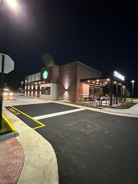 10821 Tidewater Trl, Fredericksburg, VA for sale - Building Photo - Image 1 of 1