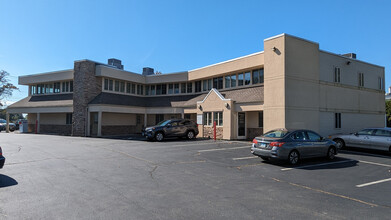 1353 Boston Post Rd, Madison, CT for lease Building Photo- Image 1 of 8