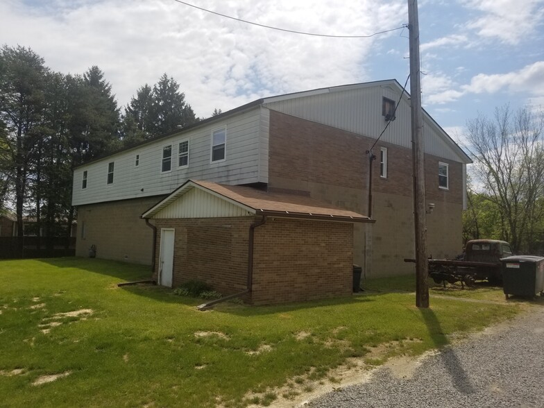 1296 Airport Rd, Aliquippa, PA for sale - Building Photo - Image 1 of 1