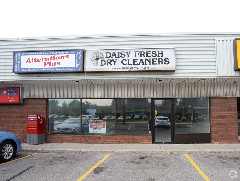 3-11 Huron St, Woodstock, ON for lease - Building Photo - Image 2 of 4