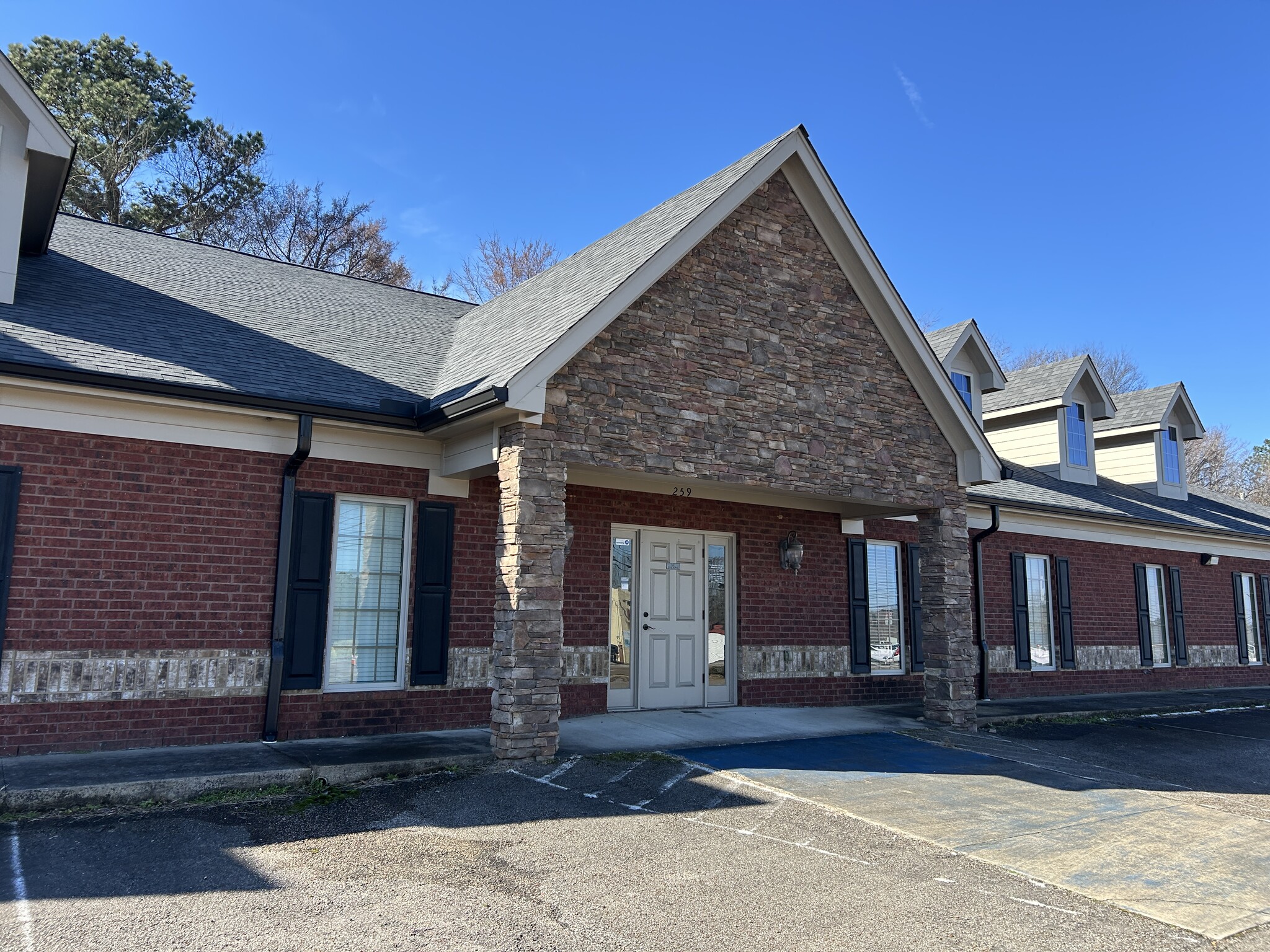 249A W Church St, Lexington, TN 38351 - Office/Medical for Lease | LoopNet