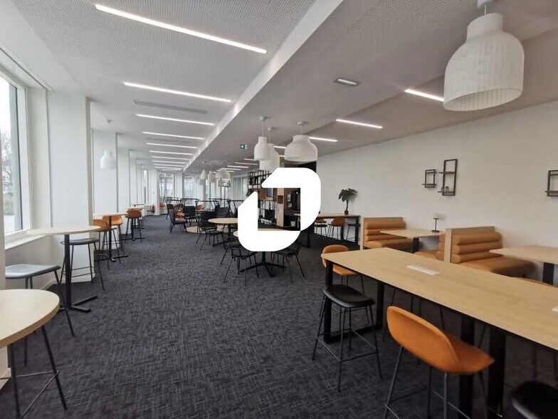 113 Rue Jean Marin Naudin, Bagneux for lease - Interior Photo - Image 1 of 14