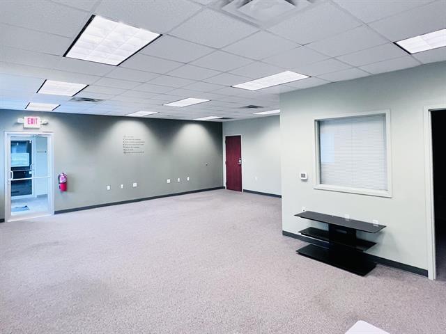 900 Green Valley Rd, Beaver Dam, WI for lease - Interior Photo - Image 3 of 7