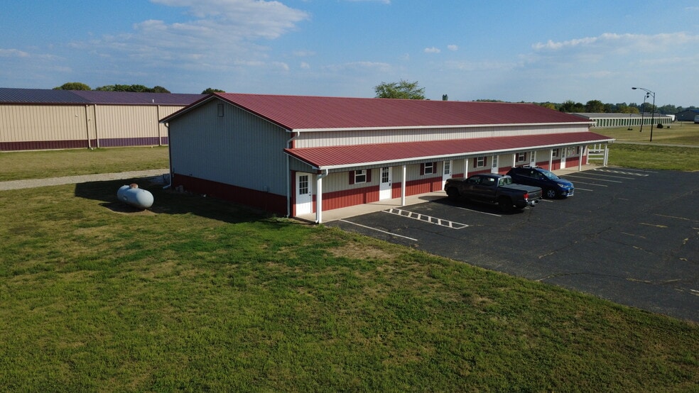 665 Granite Dr, Circleville, OH for lease - Building Photo - Image 3 of 16