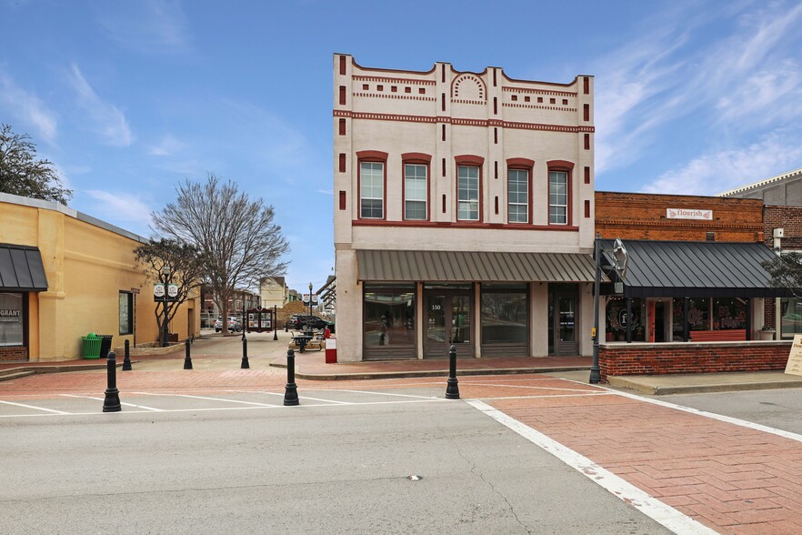 150 W Main St, Lewisville, TX for lease - Building Photo - Image 1 of 60