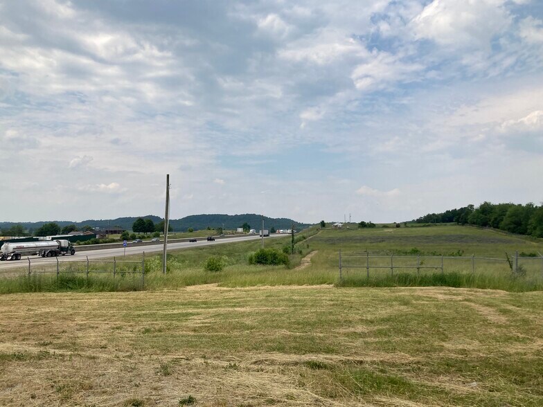 3559 L&N Turnpike, Horse Cave, KY for sale - Primary Photo - Image 1 of 1