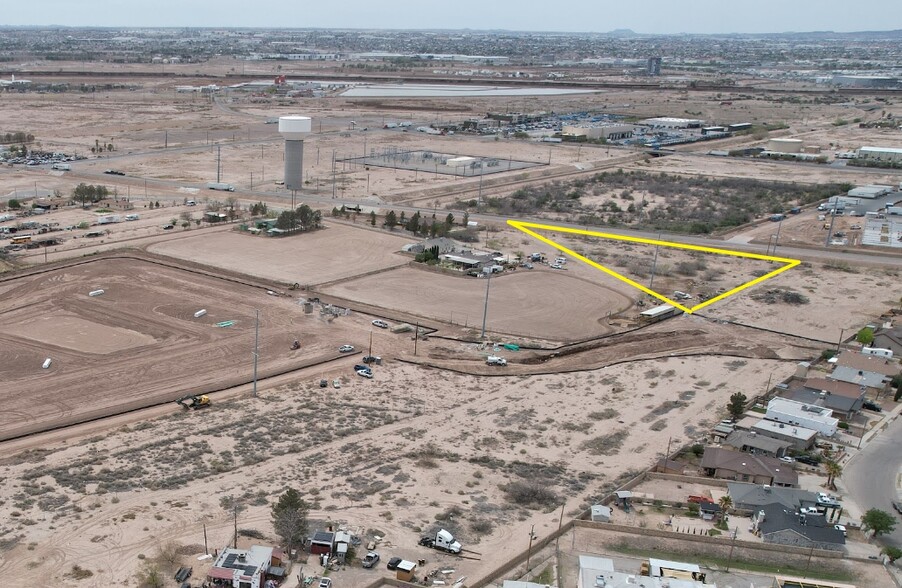 9812 Loya Rd, El Paso, TX for sale - Primary Photo - Image 1 of 4