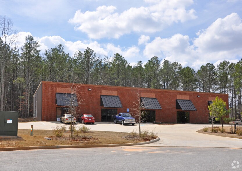 1525 Fendler Ct, Jonesboro, GA for sale - Primary Photo - Image 1 of 1