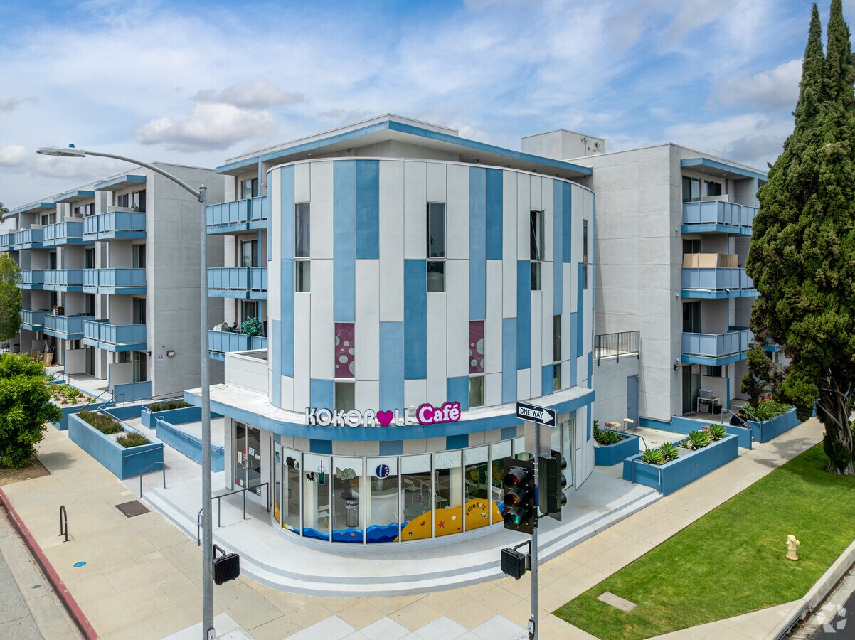 1299 E Green St, Pasadena, CA 91106 The Aqua Courtyard Suites