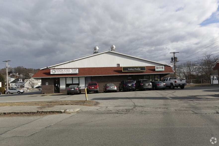 301 Merrimack St, Methuen, MA for lease - Building Photo - Image 2 of 5