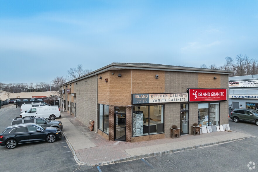 427 Rt-25a, Rocky Point, NY for sale - Primary Photo - Image 1 of 8