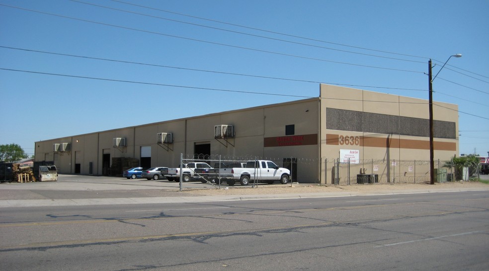 3636 W Buckeye Rd, Phoenix, AZ for lease - Primary Photo - Image 1 of 8