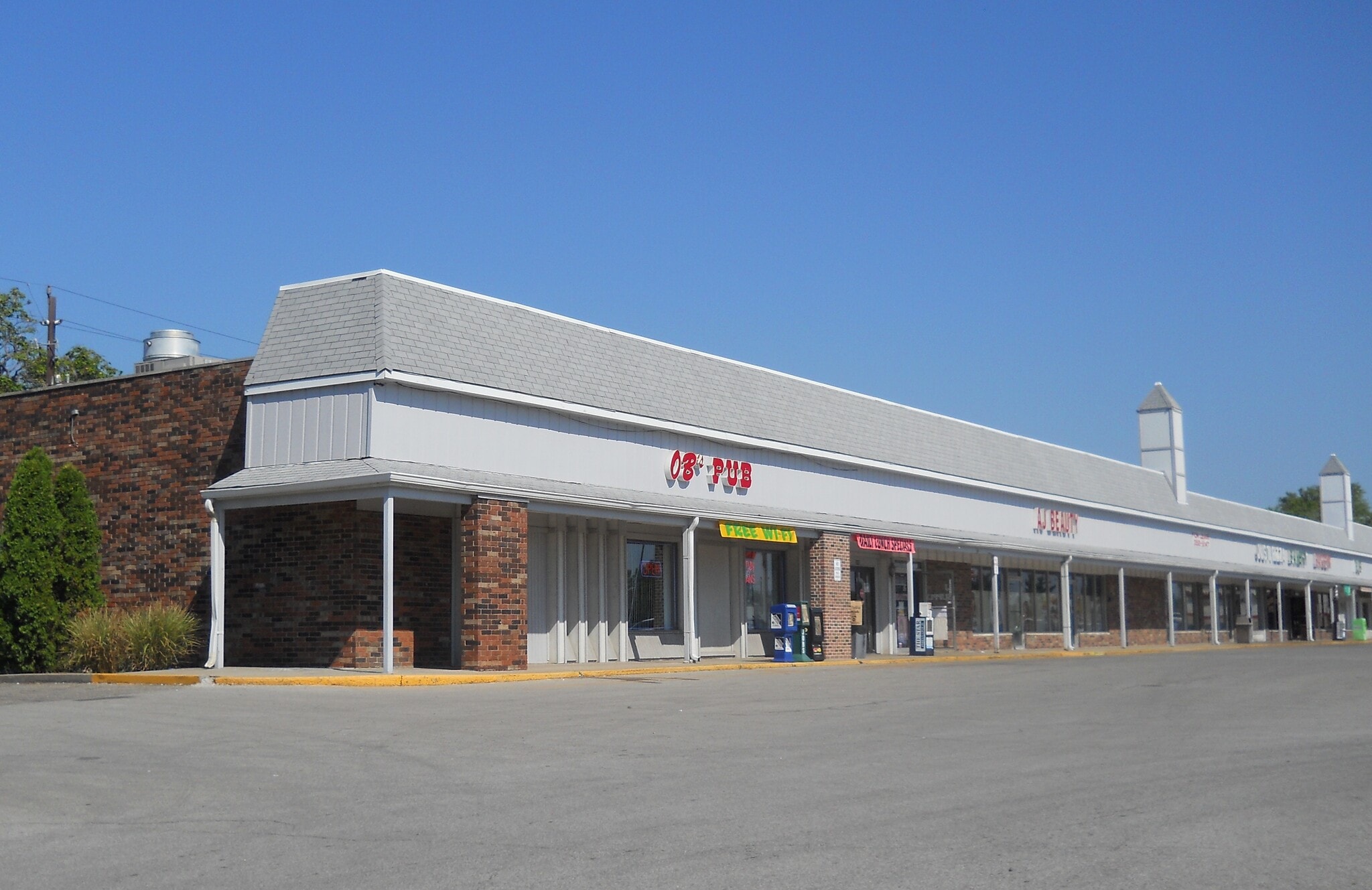 2182 N Mitthoeffer Rd, Indianapolis, IN for lease Building Photo- Image 1 of 5
