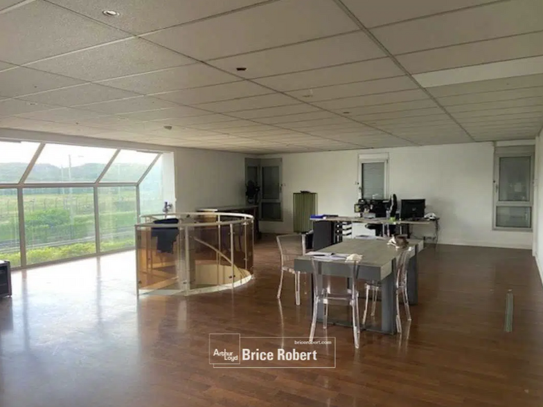 166 Route De Beaucaire, Loire-sur-Rhône for sale - Interior Photo - Image 1 of 2