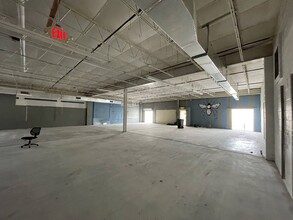 2200 2nd Ave, Saint Petersburg, FL for lease Interior Photo- Image 2 of 10