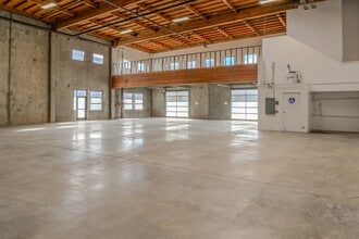 1375 E 6th St, Los Angeles, CA for lease Interior Photo- Image 1 of 7