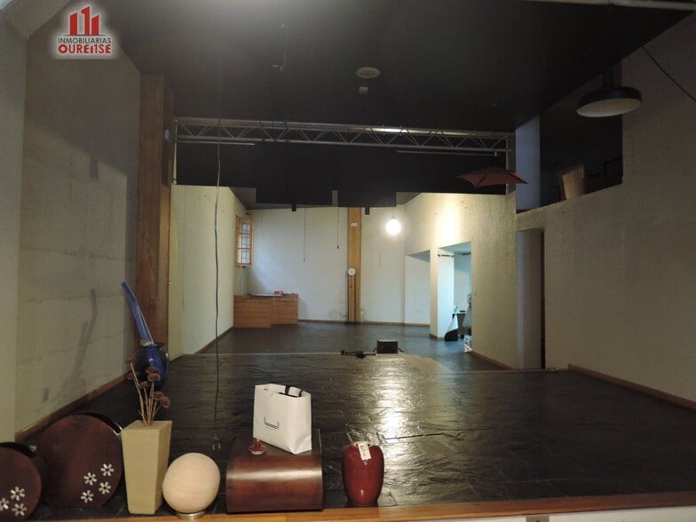 Retail in Ourense, Orense for lease - Building Photo - Image 1 of 11