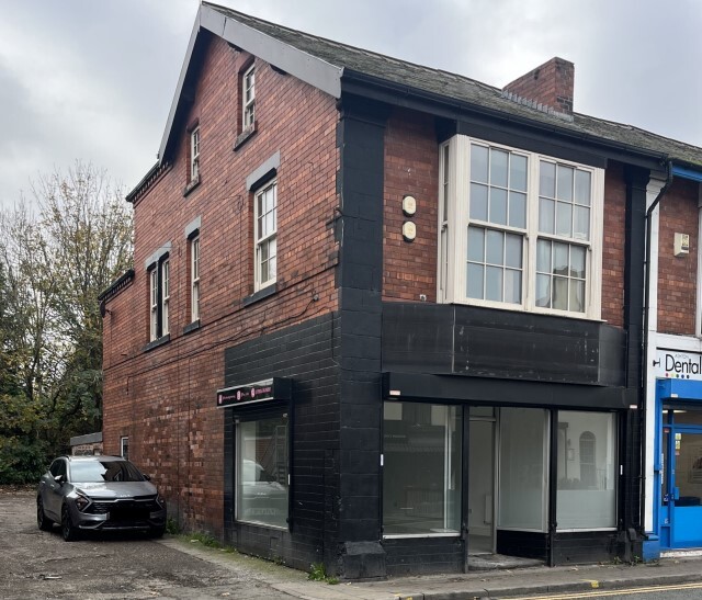 17 Wigan Rd, Ashton In Makerfield for lease - Primary Photo - Image 1 of 1