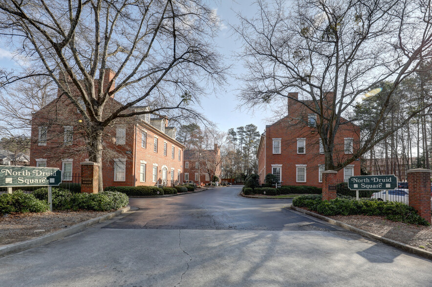 1934 N Druid Hills Rd NE, Atlanta, GA for sale - Building Photo - Image 1 of 1