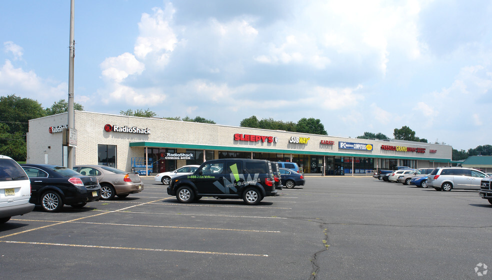 3681 Us-9 Hwy, Freehold, NJ for lease - Building Photo - Image 1 of 5