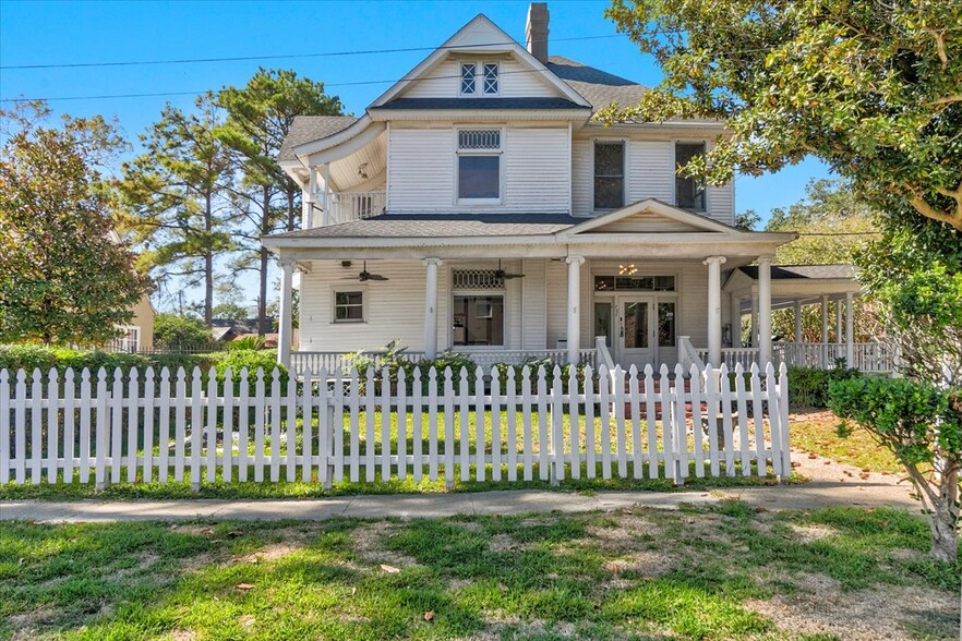 797 N 5th St, Beaumont, TX for sale - Building Photo - Image 1 of 37