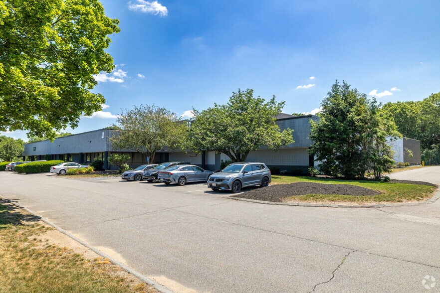 10 Commerce Way, Norton, MA for lease - Primary Photo - Image 1 of 9