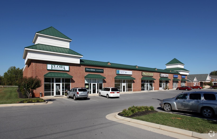 12787 Booker T Washington Hwy, Wirtz, VA for sale - Primary Photo - Image 1 of 1