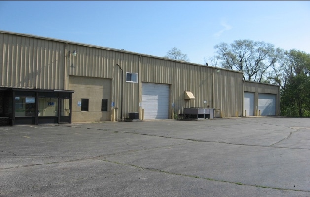 923 E Michigan Ave, Battle Creek, MI for lease - Building Photo - Image 2 of 9