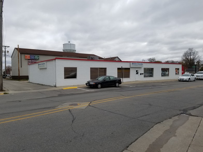 114 W 4th St S, Newton, IA for sale - Building Photo - Image 1 of 1