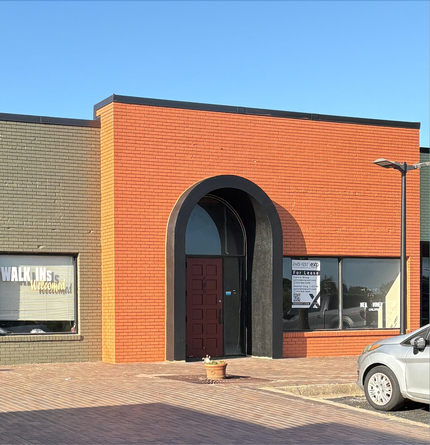 455-499 W Harwood Rd, Hurst, TX for lease Building Photo- Image 1 of 2