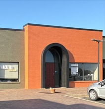 455-499 W Harwood Rd, Hurst, TX for lease Building Photo- Image 1 of 2