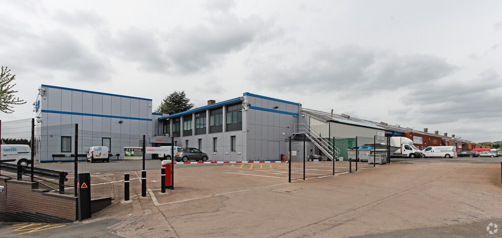 Powke Ln, Cradley Heath for sale - Primary Photo - Image 1 of 1