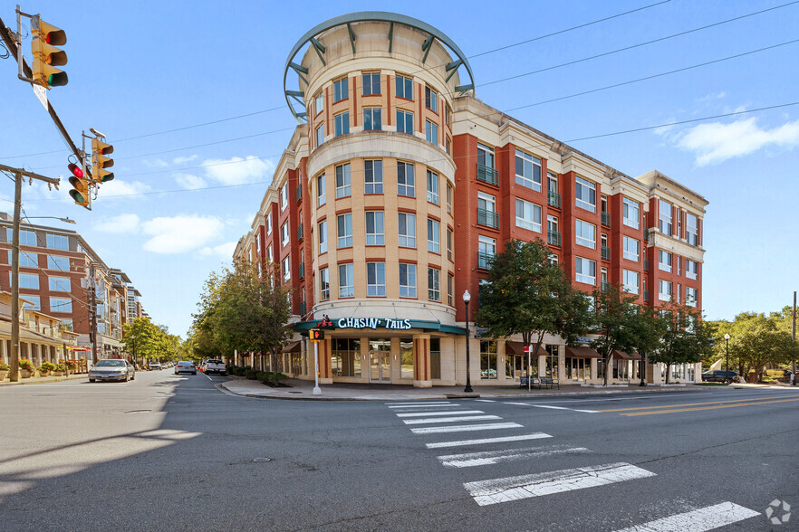 2200 N Westmoreland St, Arlington, VA for lease - Building Photo - Image 1 of 23