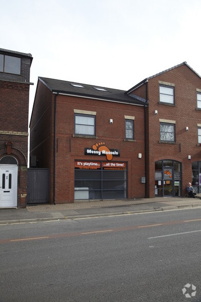 90-98 Rochdale Rd, Oldham for sale - Building Photo - Image 2 of 7
