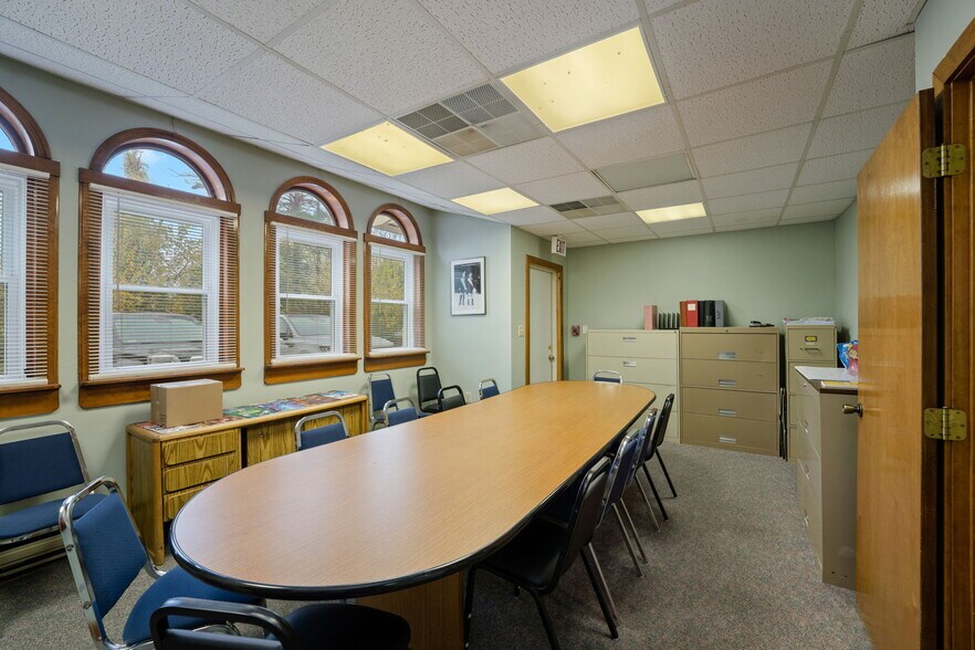 501 Great Rd, North Smithfield, RI 02896 Office for Sale