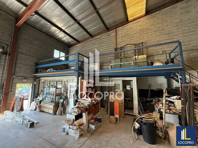 Flex in Mougins for lease - Building Photo - Image 3 of 11