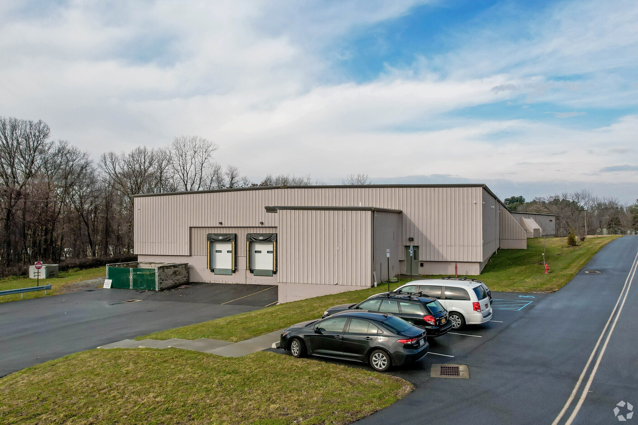 70 Overocker Rd, Poughkeepsie, NY for sale Primary Photo- Image 1 of 1