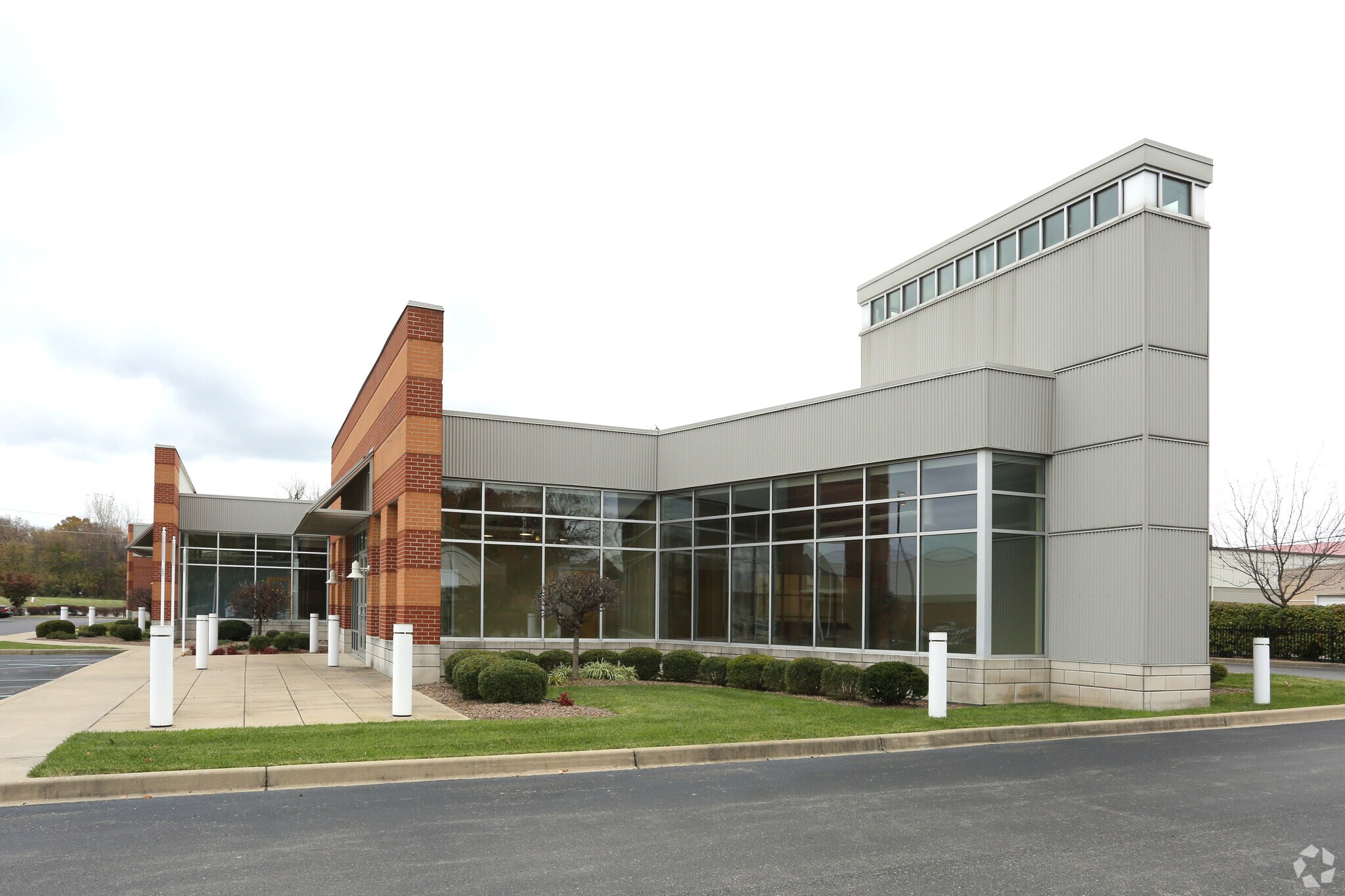 900 Spring St, Jeffersonville, IN for sale Building Photo- Image 1 of 1