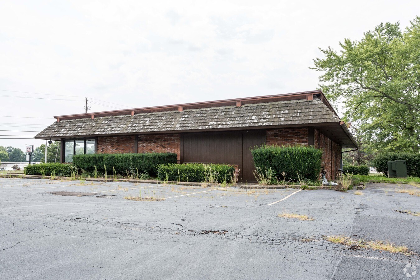 2635 Elm Rd NE, Warren, OH 44483