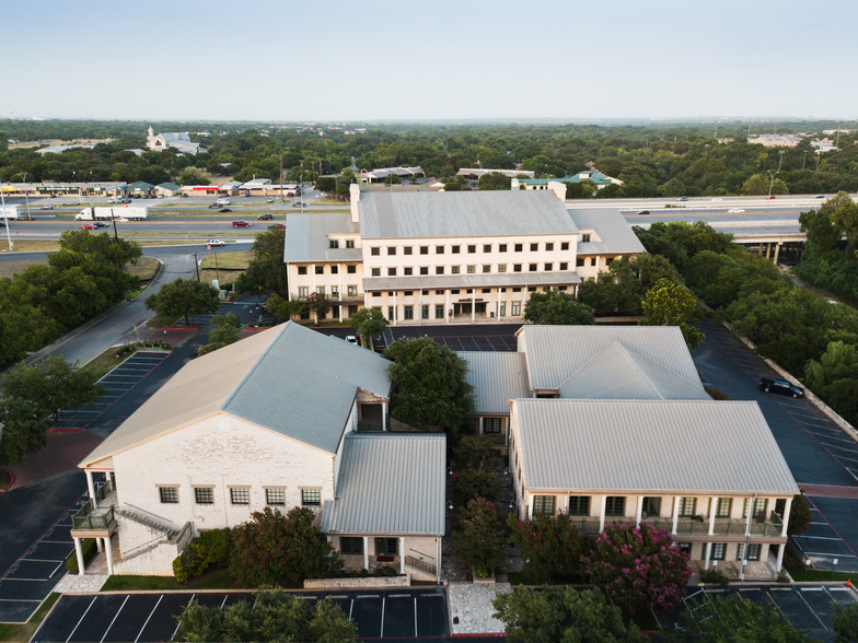 1 Chisholm Trail Rd, Round Rock, TX for lease - Building Photo - Image 3 of 10