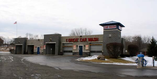 555 Willow Ln, Sleepy Hollow, IL for sale Primary Photo- Image 1 of 1