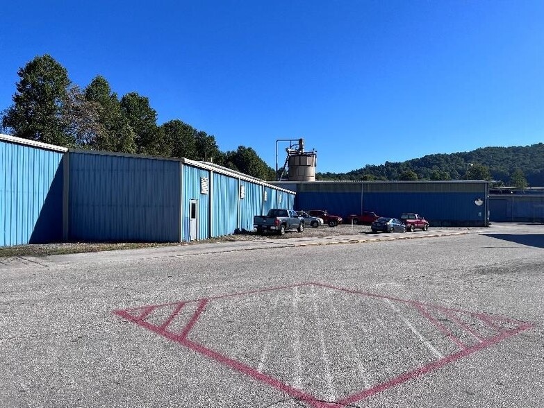 203 NC-226, Marion, NC for sale - Building Photo - Image 3 of 6