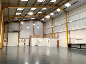 Castle Way, Louth for lease Interior Photo- Image 1 of 4