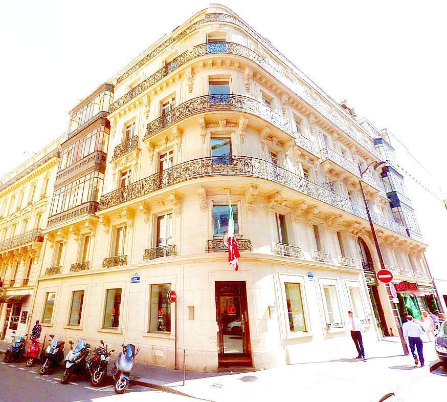 Office in Paris for lease Building Photo- Image 1 of 20