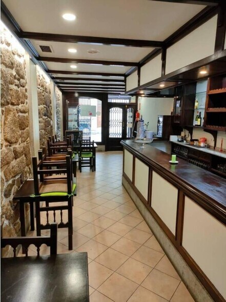 Avenida de Rosalía de Castro, 10, Santiago de Compostela, La Coruna for sale - Interior Photo - Image 1 of 17