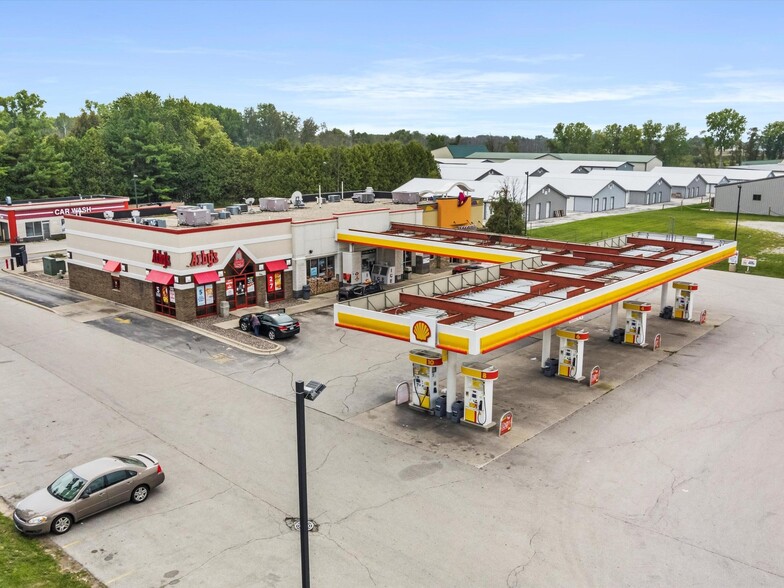 1331 Green Bay Rd, Sturgeon Bay, WI for sale - Primary Photo - Image 1 of 18